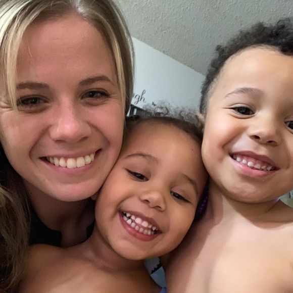 Meet your Posher, Whitney - Picture 1 of 1